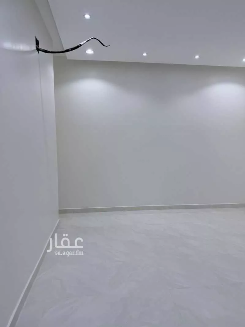 4 bedroom apartment in Riyadh 13