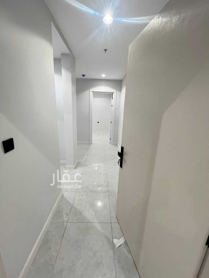5 bedroom apartment in Khuzam, Riyadh 2
