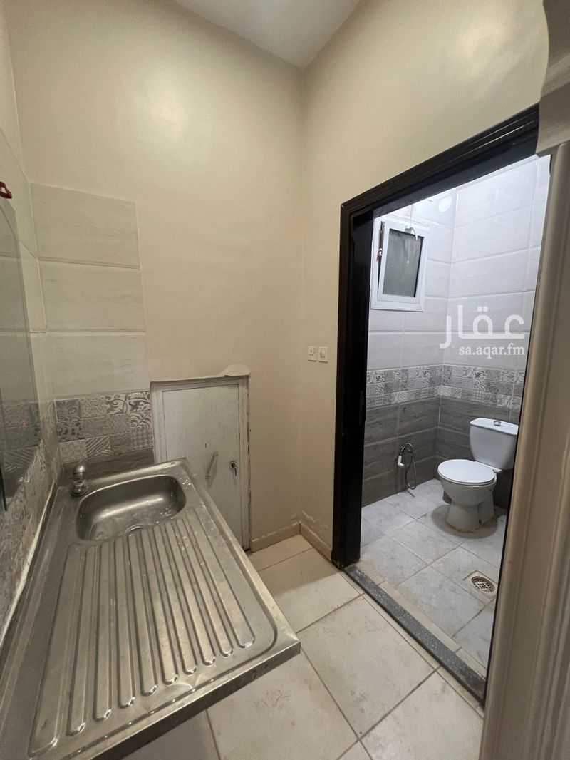 2 bedroom warehouse in Al Areedh, Madinah 4