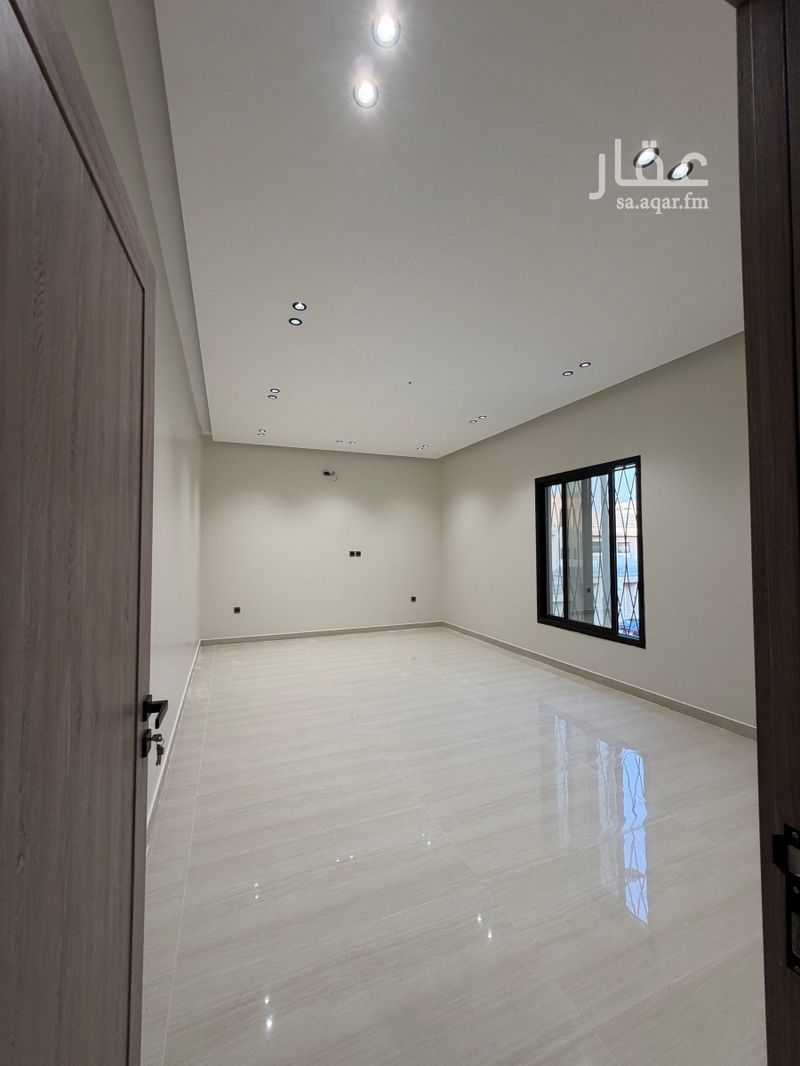 6 bedroom villa in Uhud, Eastern Province 23
