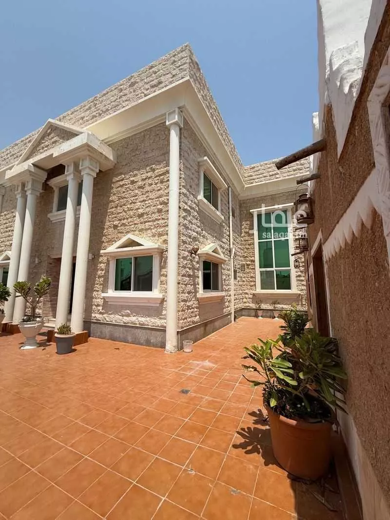 6 bedroom villa in Ash Shati Al Gharbi, Eastern Province 11