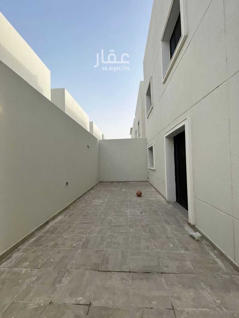 5 bedroom villa in Al Iskan Ash Shamali, Eastern Province 22