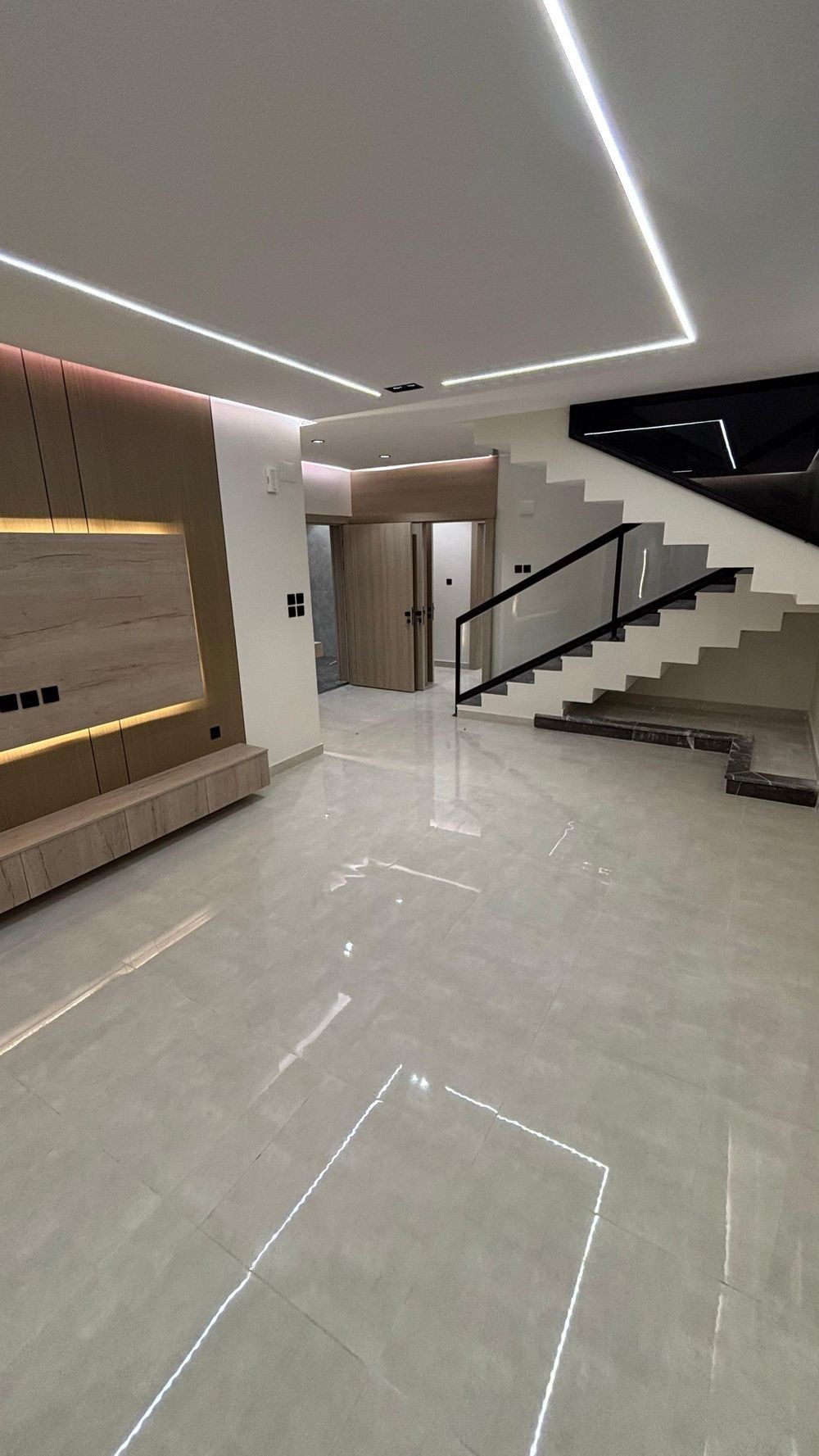 5 bedroom apartment in Al Hasa, Madinah 4