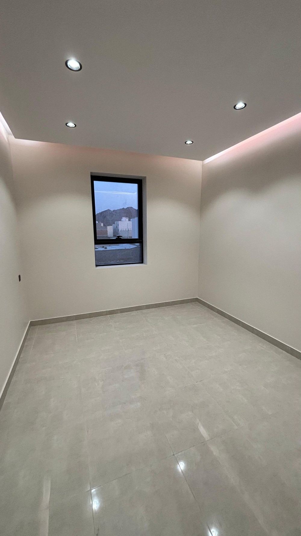 5 bedroom apartment in Al Hasa, Madinah 15