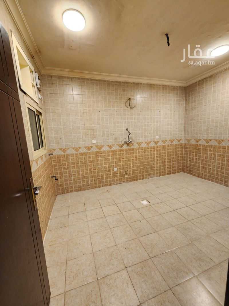 4 bedroom apartment in Al Areedh, Madinah 5