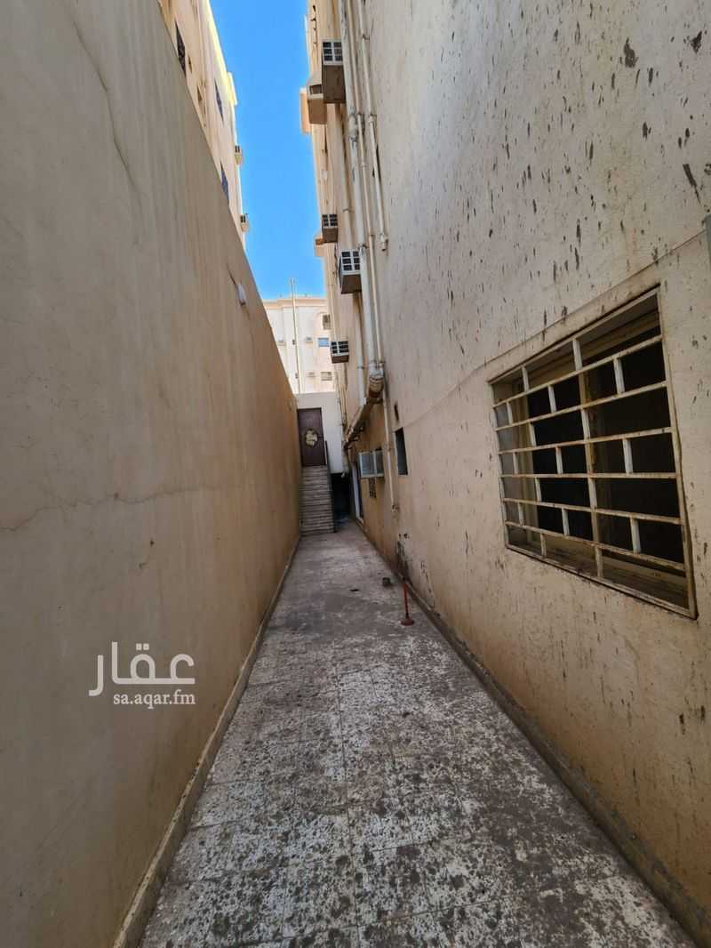 4 bedroom apartment in Al Areedh, Madinah 8
