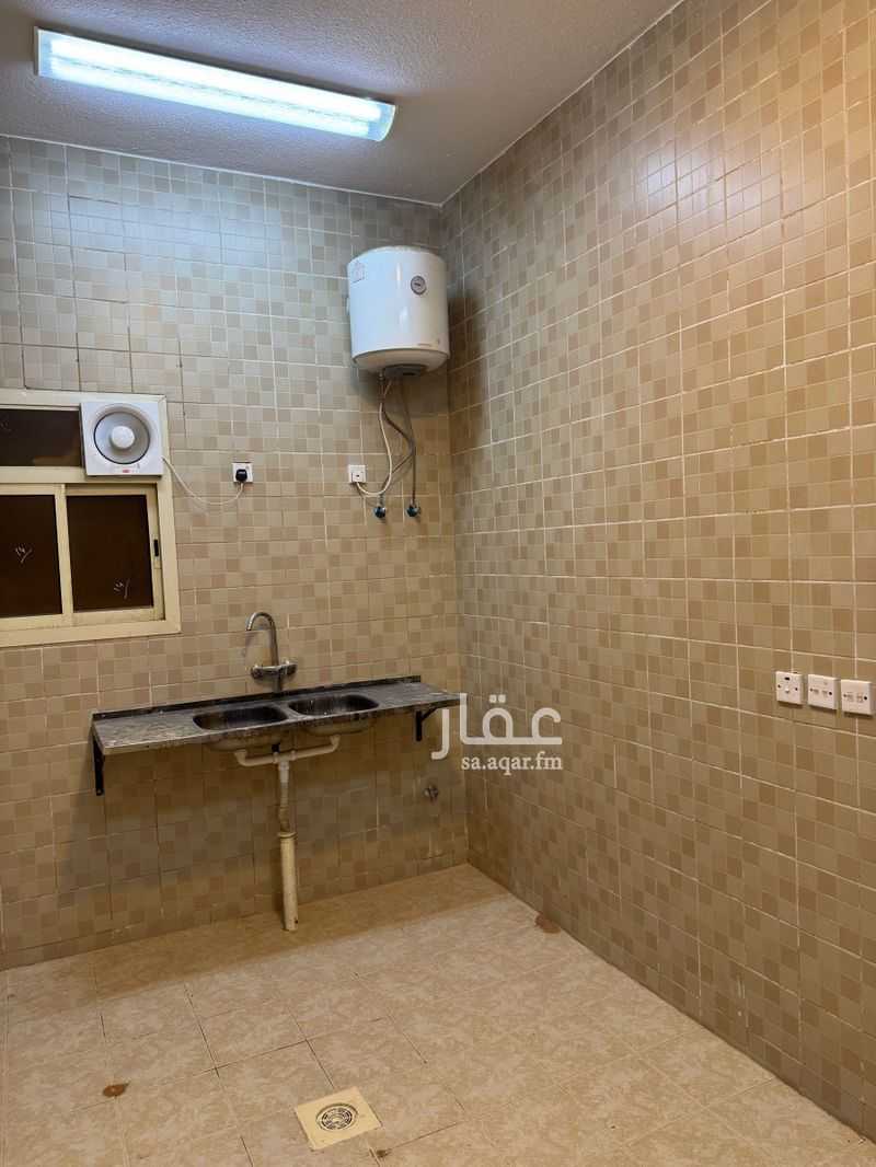 3 bedroom office in Tuwaiq, Riyadh 12