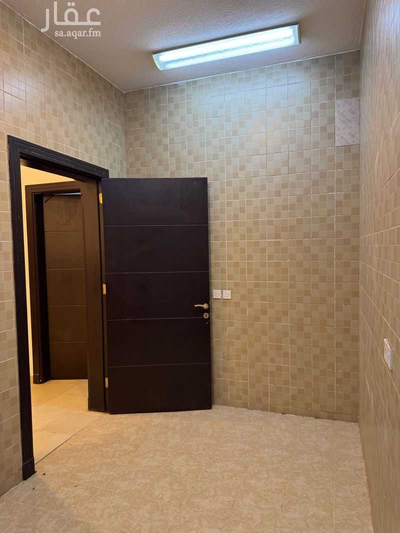 3 bedroom office in Tuwaiq, Riyadh 11