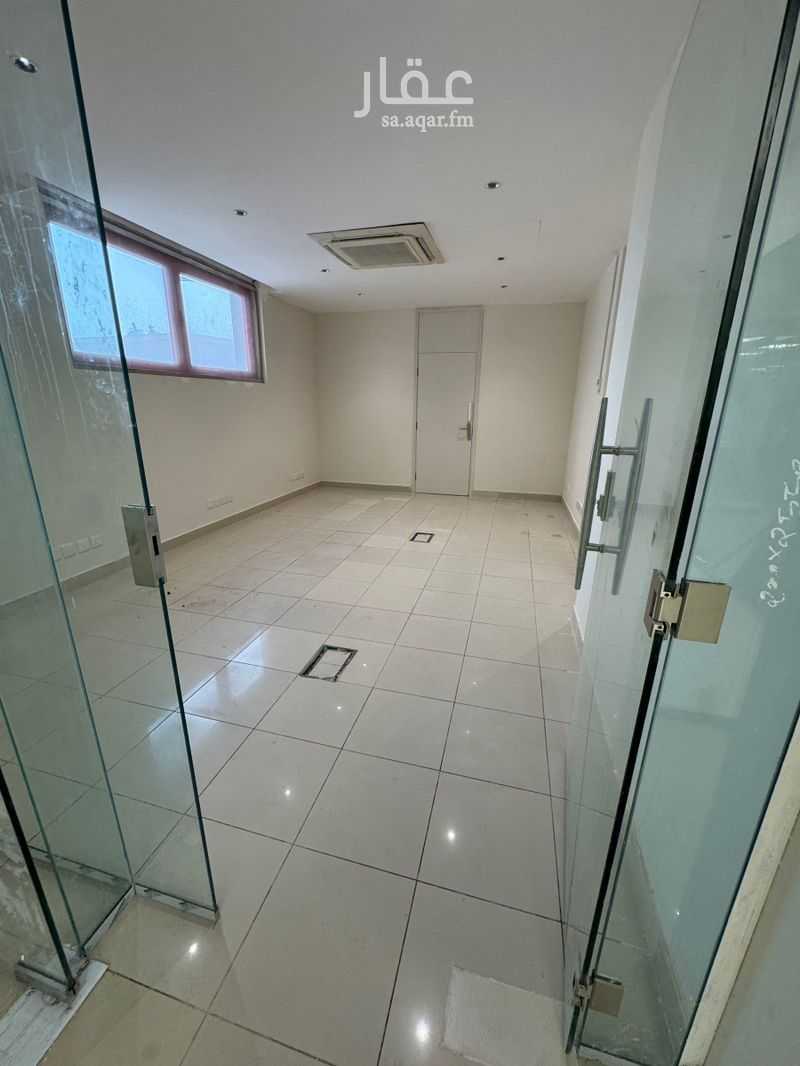 7 bedroom office in Al Malaz, Riyadh 8