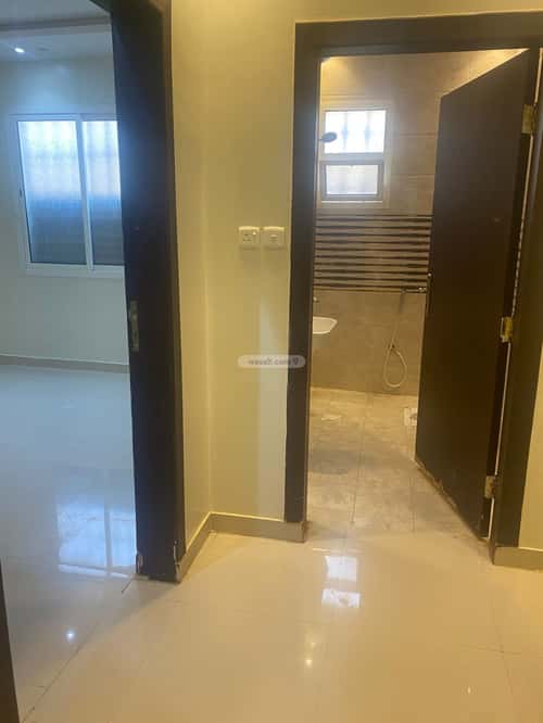 5 bedroom apartment in Okaz, Riyadh 9