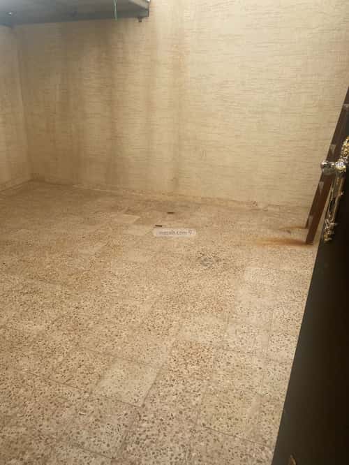 5 bedroom apartment in Okaz, Riyadh 8