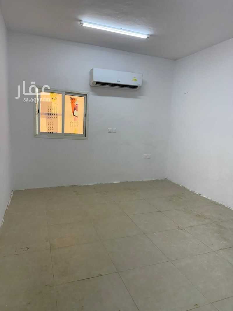 3 bedroom apartment in Ghubairah, Riyadh 2