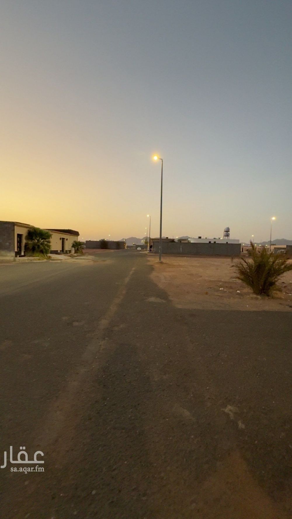 land in An Naqrah, Hail 4