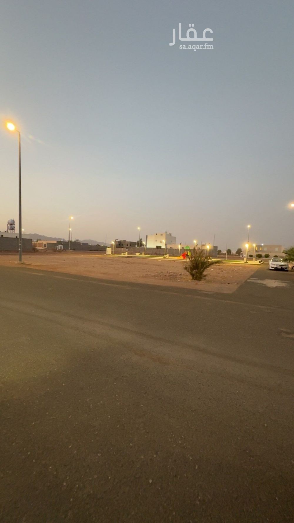 land in An Naqrah, Hail 8