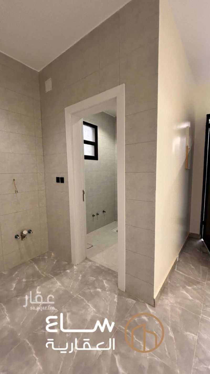 5 bedroom villa in Wasit, Qassim Region 4