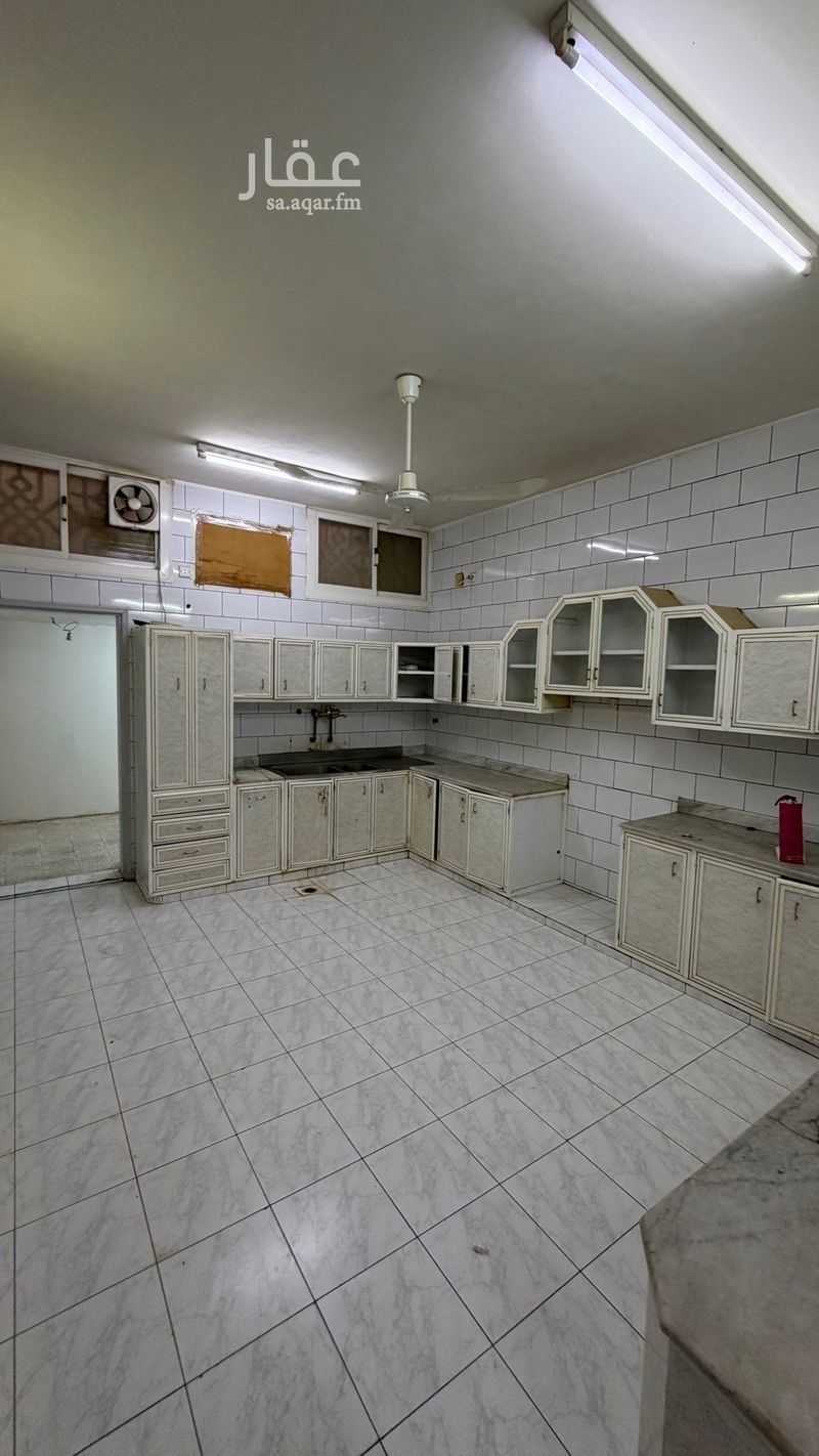 5 bedroom villa in Al Fayziyyah, Qassim Region 2