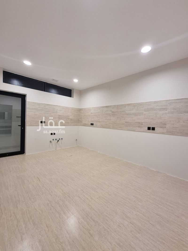 5 bedroom villa in Al Rehab, Qassim Region 3