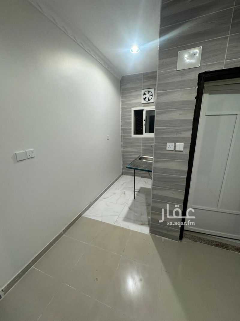 2 bedroom apartment in Al Rawdah, Jazan 9
