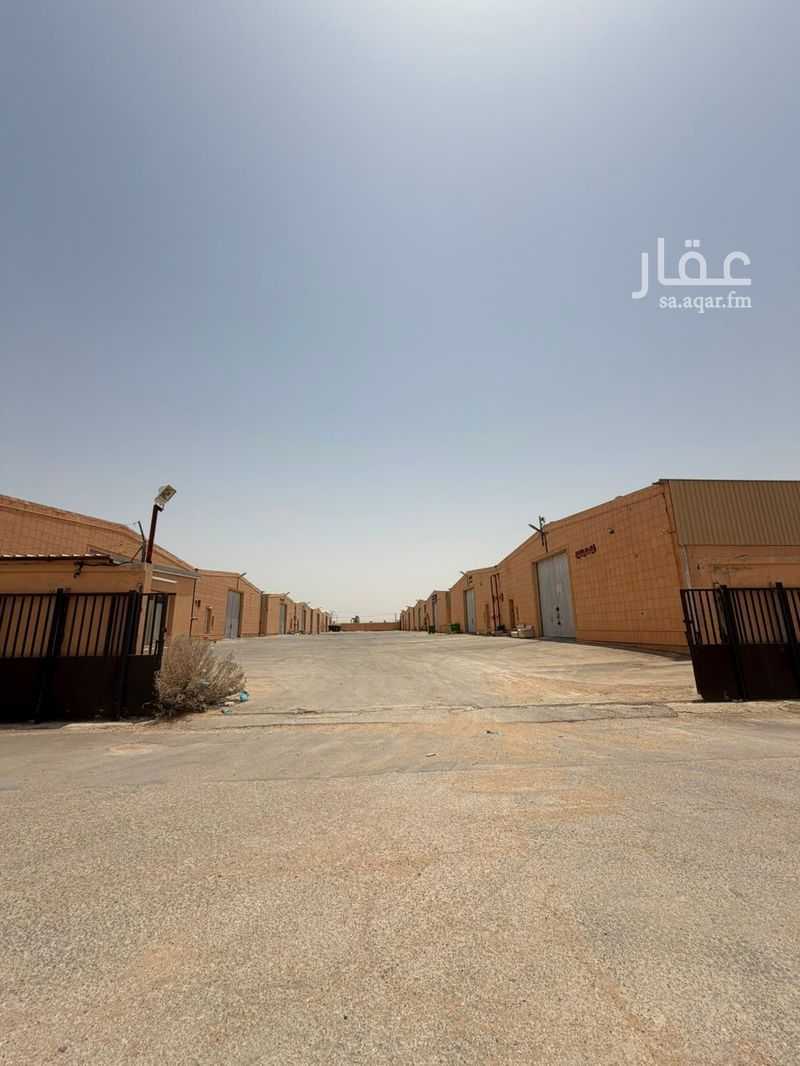 2 bedroom warehouse in Al Rehab, Qassim Region 6