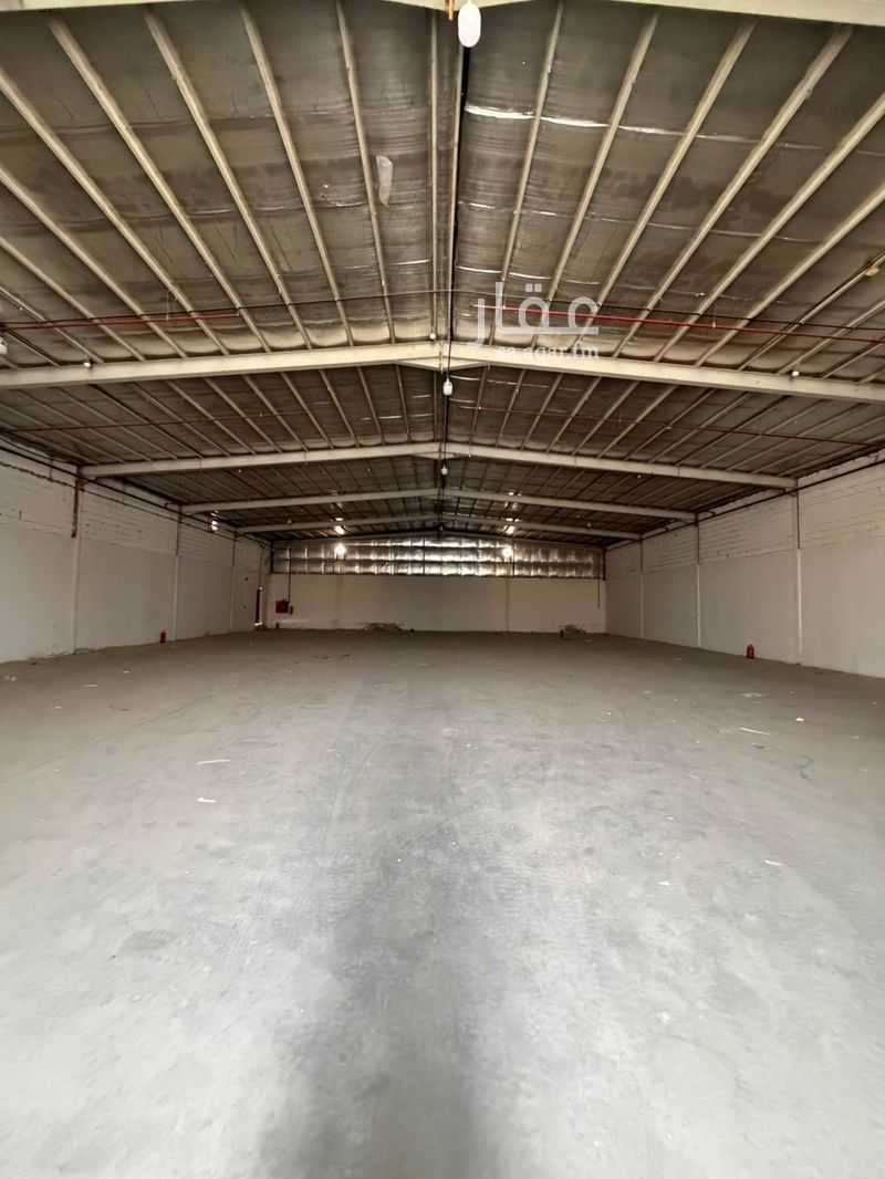 2 bedroom warehouse in Al Rehab, Qassim Region 3