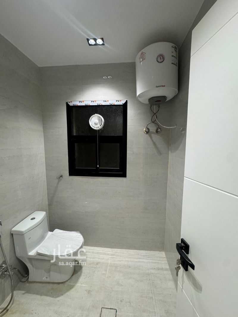 5 bedroom apartment in Umm Al Hamam Al Gharbi, Riyadh 11