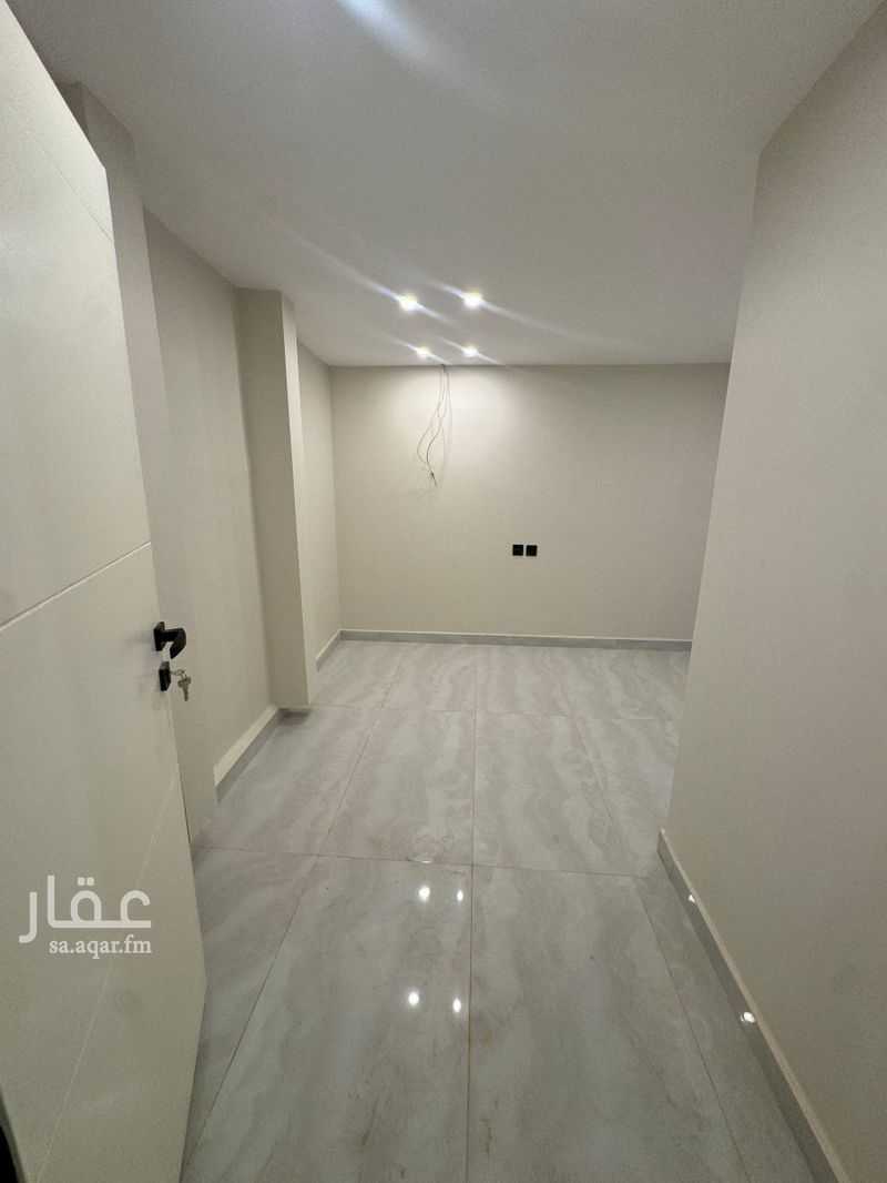 5 bedroom apartment in Umm Al Hamam Al Gharbi, Riyadh 27