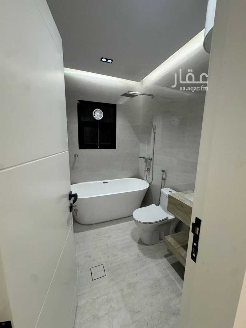 5 bedroom apartment in Umm Al Hamam Al Gharbi, Riyadh 2