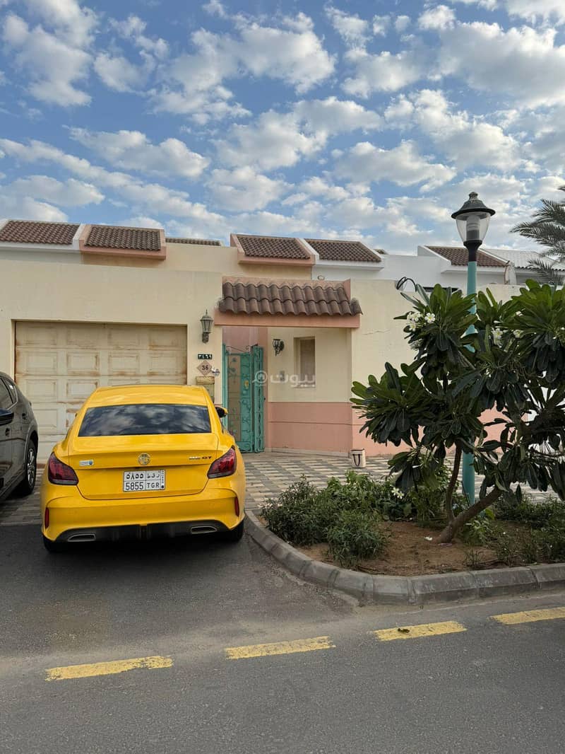 8 bedroom villa in مخطط المروج, Jeddah 3