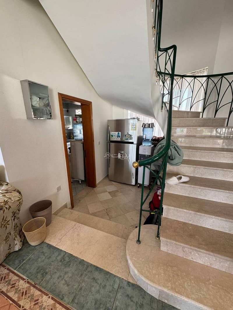8 bedroom villa in مخطط المروج, Jeddah 4