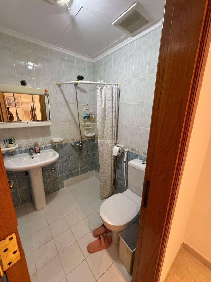 8 bedroom villa in مخطط المروج, Jeddah 9
