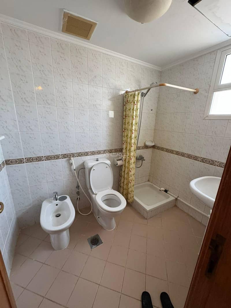 8 bedroom villa in مخطط المروج, Jeddah 10