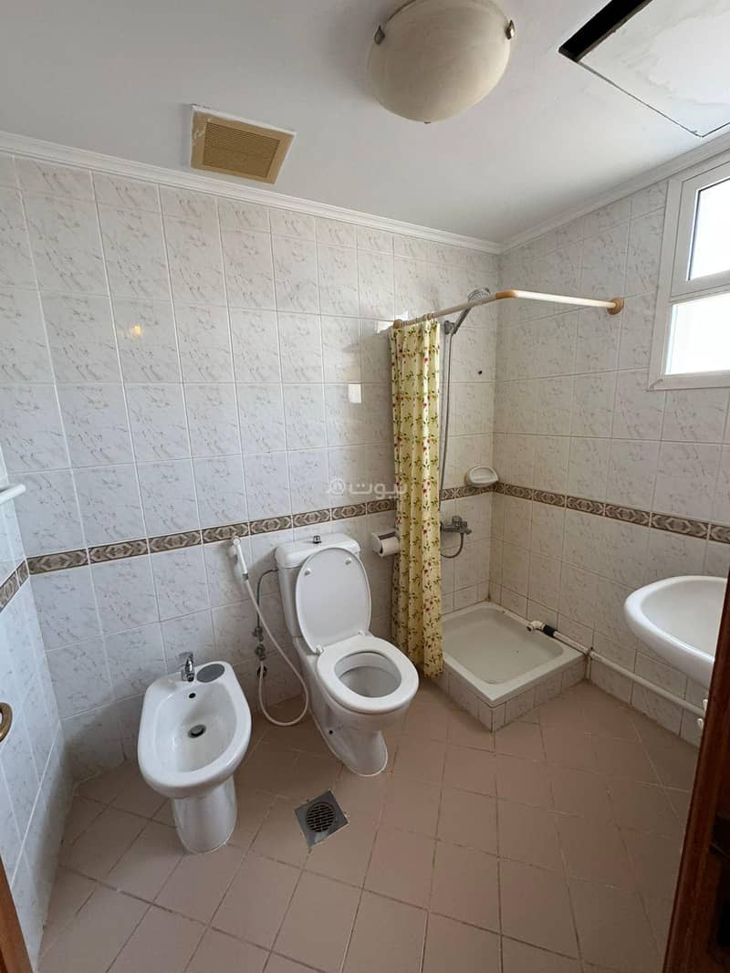 8 bedroom villa in مخطط المروج, Jeddah 19