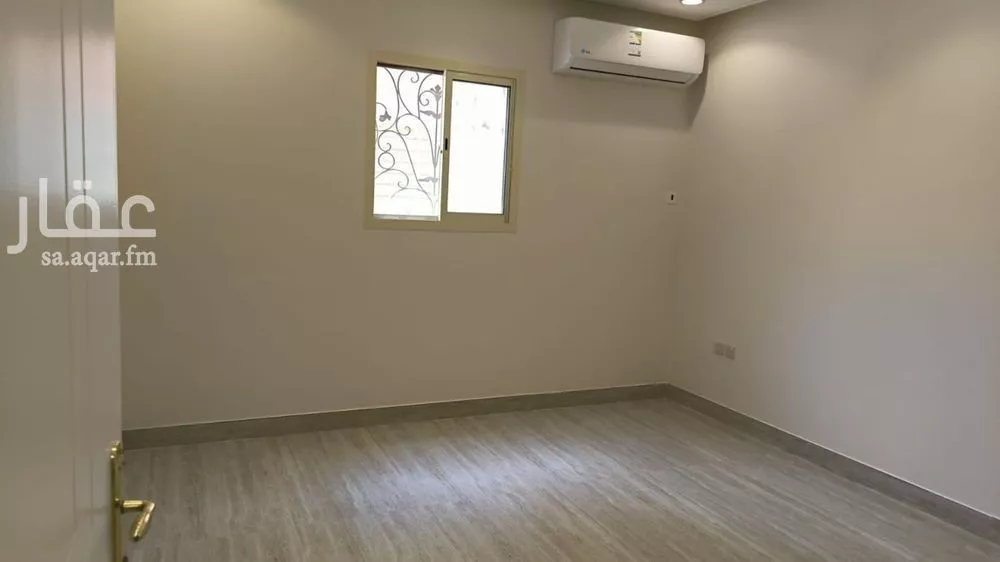 شقة 5 غرف في عرقة 7