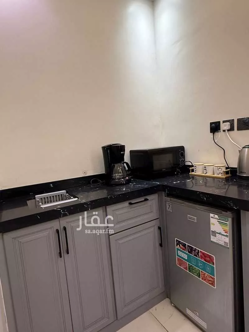 2 bedroom floor in Al Maizilah 11