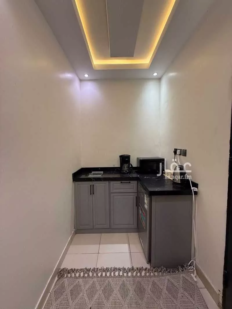 2 bedroom floor in Al Maizilah 9