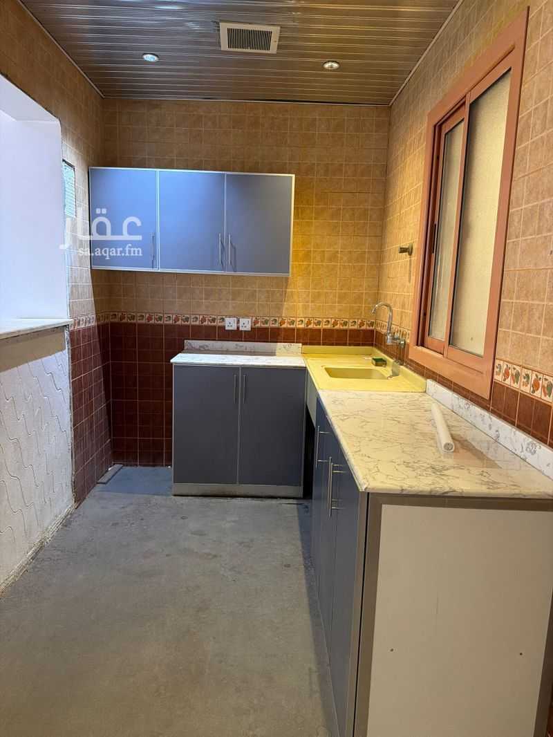 5 bedroom office in Ishbiliyah, Riyadh 9