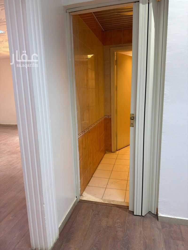 5 bedroom office in Ishbiliyah, Riyadh 8