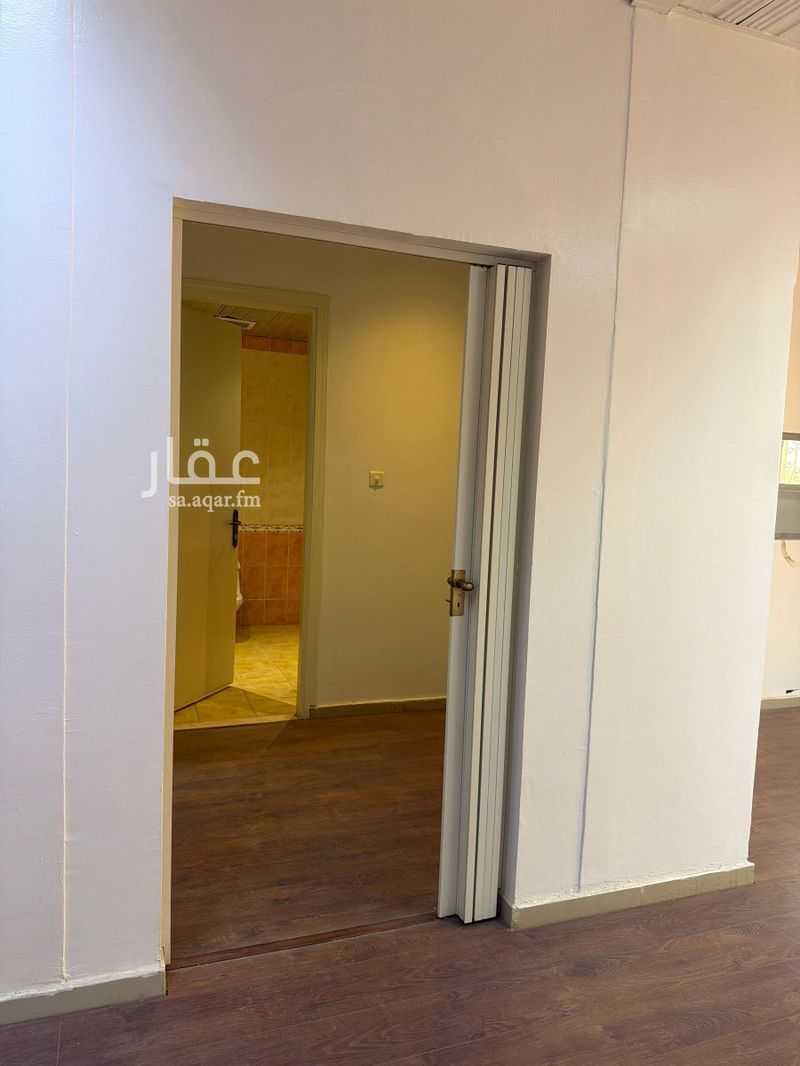 5 bedroom office in Ishbiliyah, Riyadh 6