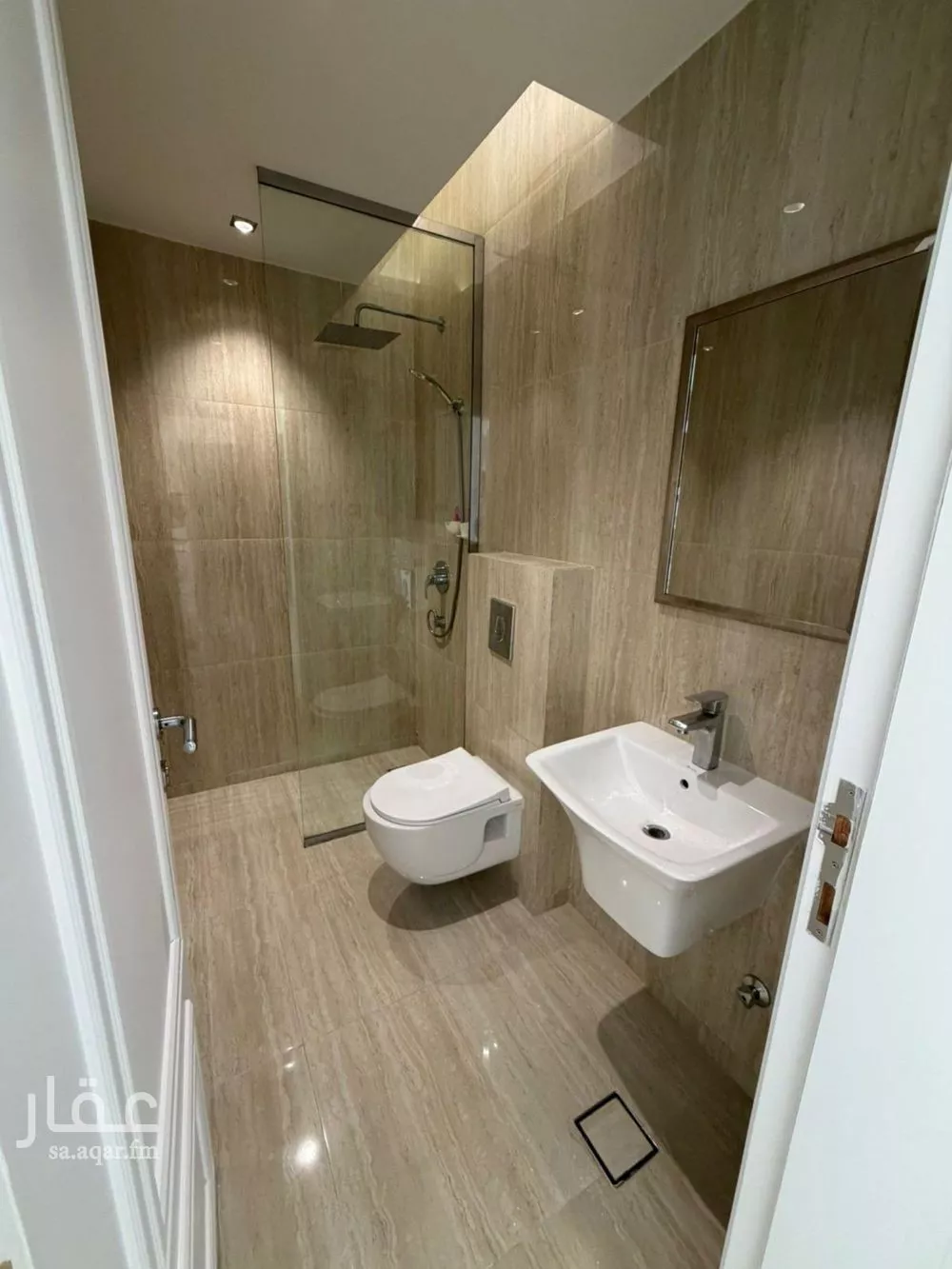 3 bedroom apartment in Al Qairawan 9