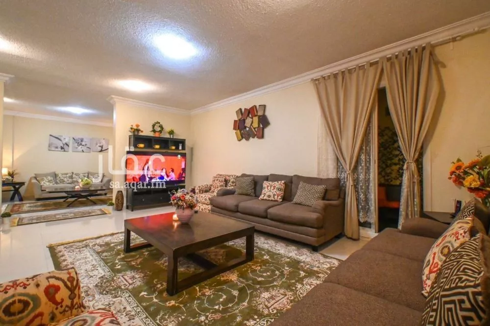 3 bedroom apartment in Al Malqa 14