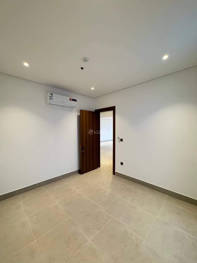 4 bedroom apartment in Al Hizam Al Thahabi, Eastern Province 3
