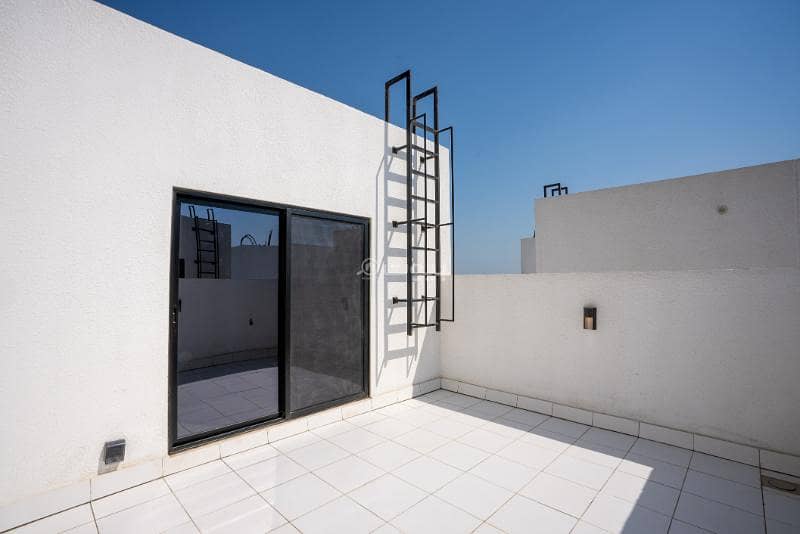 5 bedroom villa in Al Lulu, Eastern Province 2