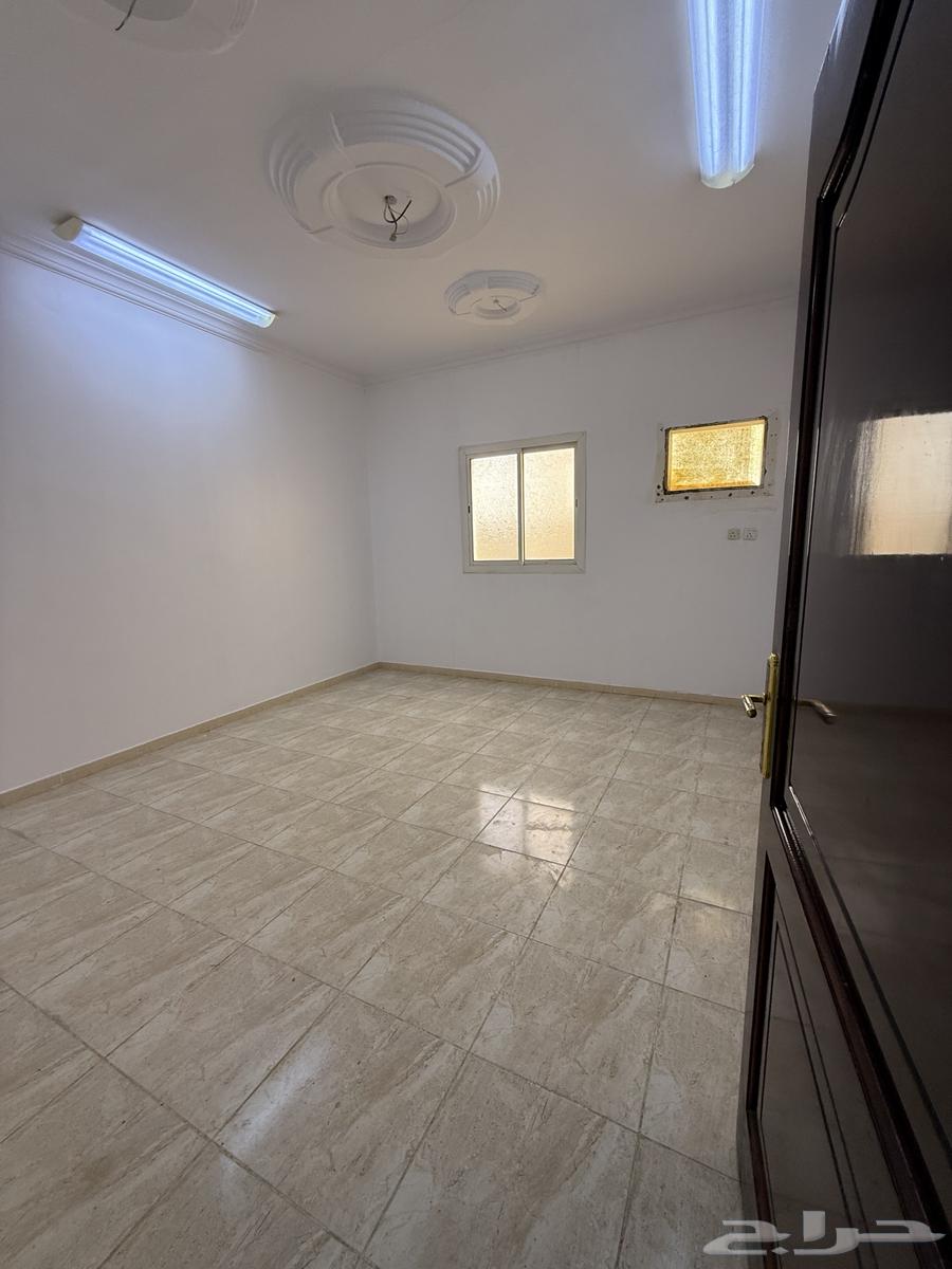 3 bedroom apartment in Mudhainib, Madinah 5