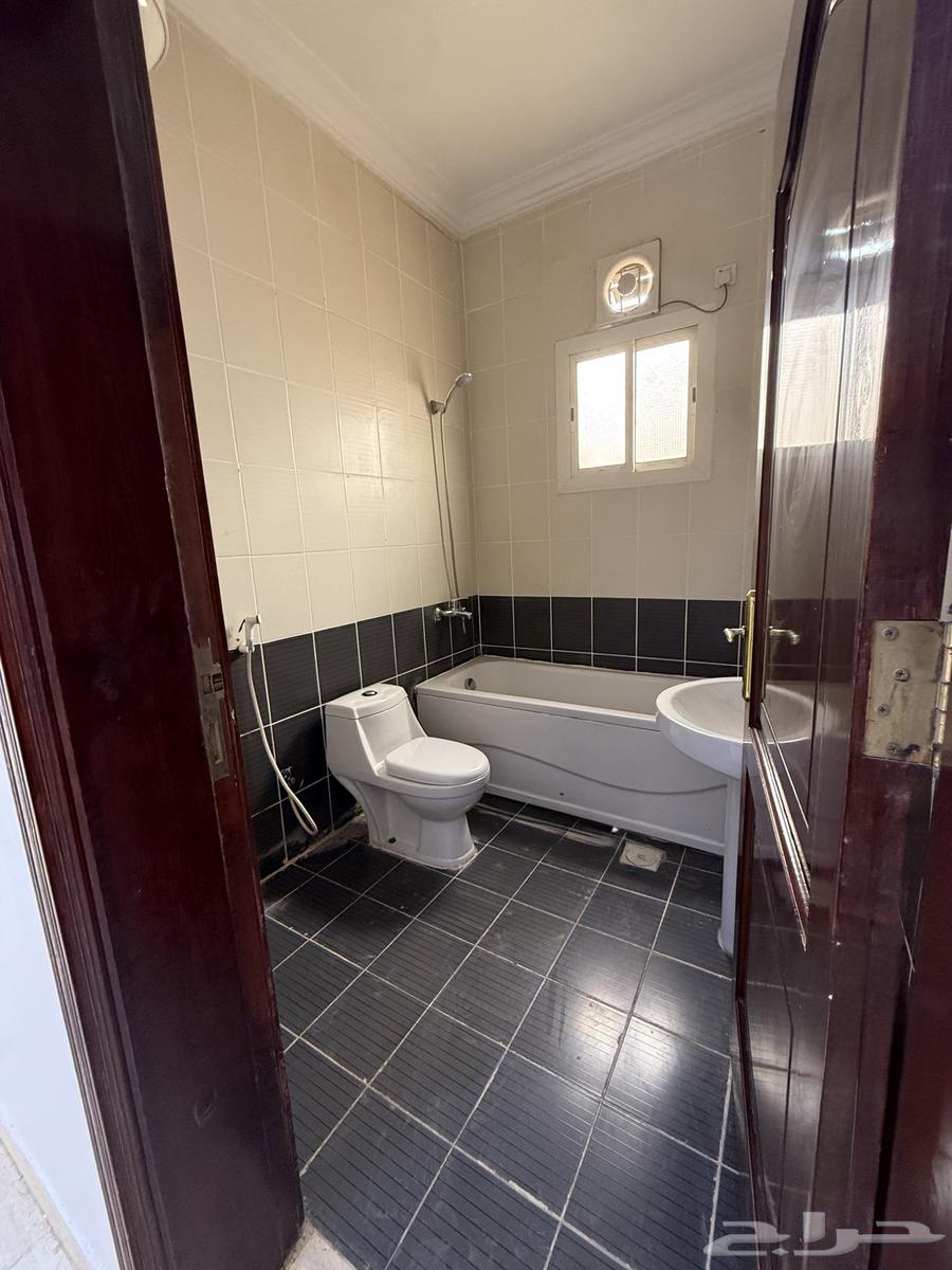 3 bedroom apartment in Mudhainib, Madinah 8
