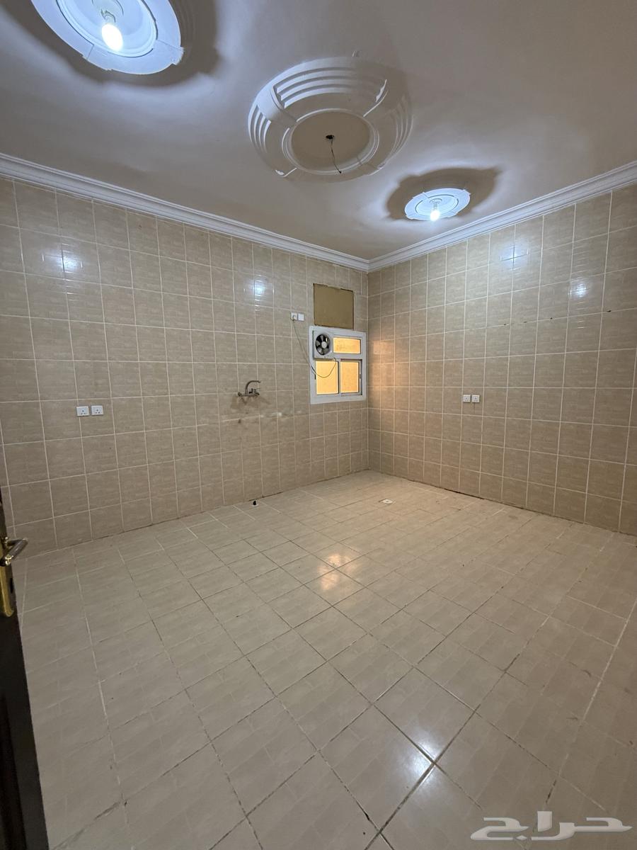 3 bedroom apartment in Mudhainib, Madinah 6