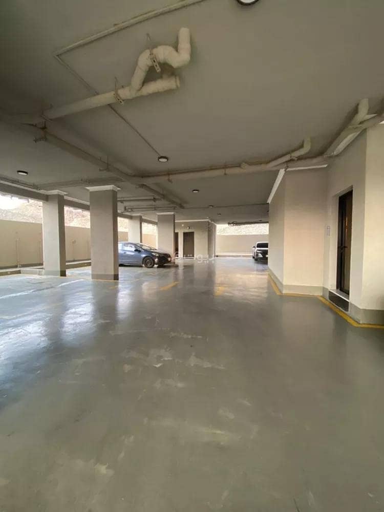 4 bedroom apartment in Al Nuzhah, Makkah 3