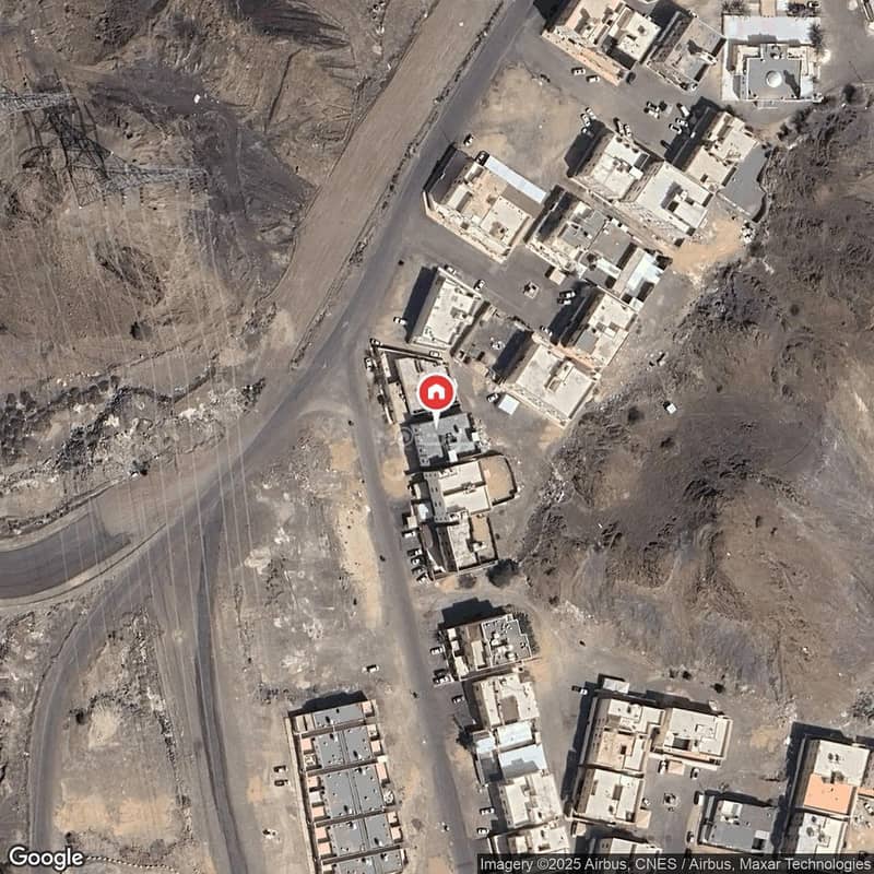 3 bedroom apartment in Al Jabrah, Madinah 11