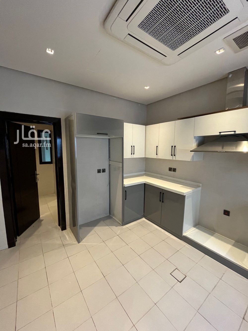 4 bedroom villa in Hittin, Riyadh 15