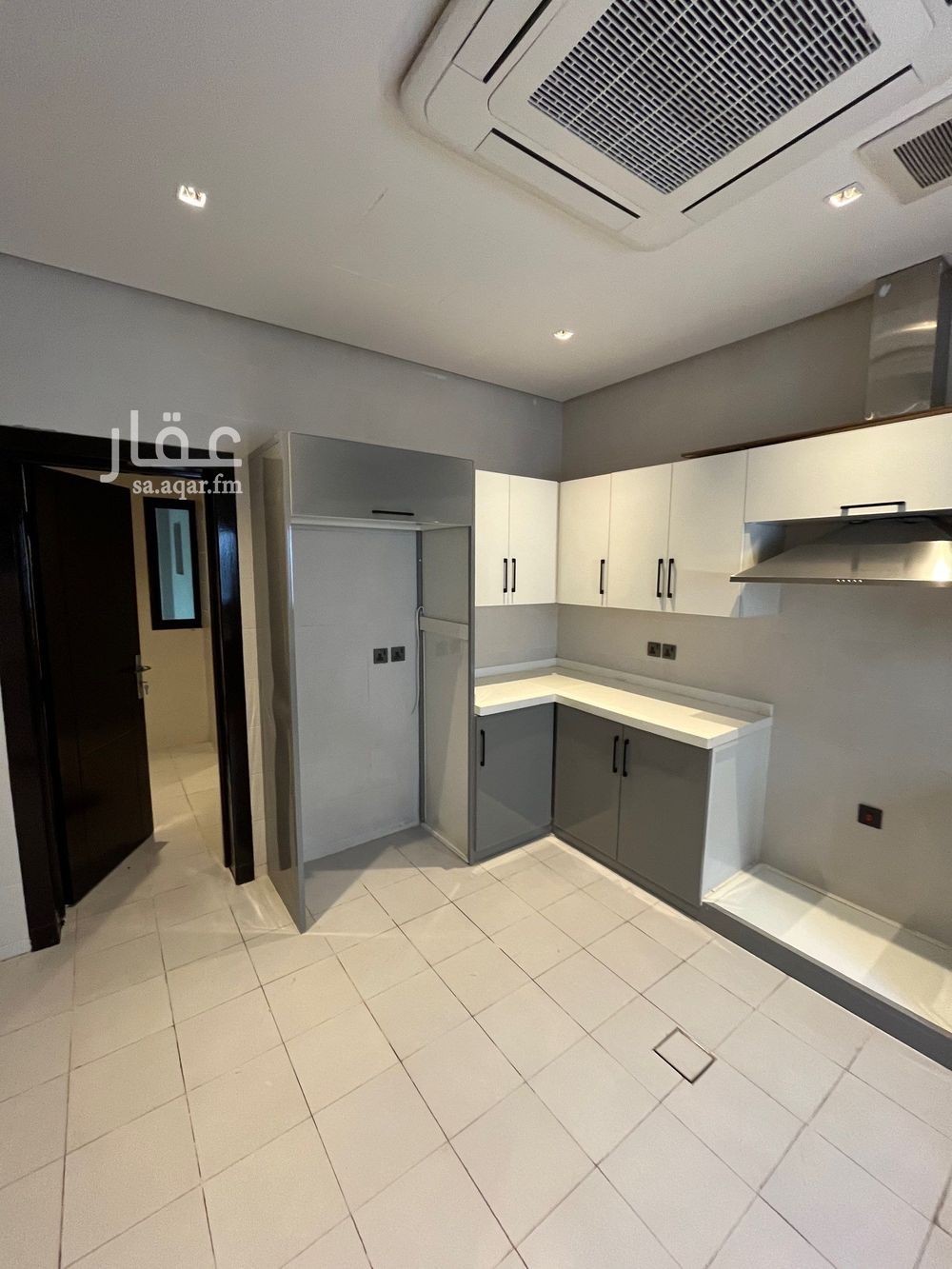 4 bedroom villa in Hittin, Riyadh 18