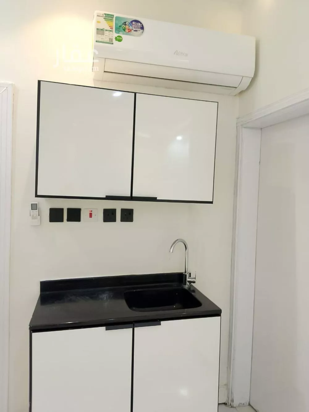 1 bedroom apartment in Al Qairawan 3